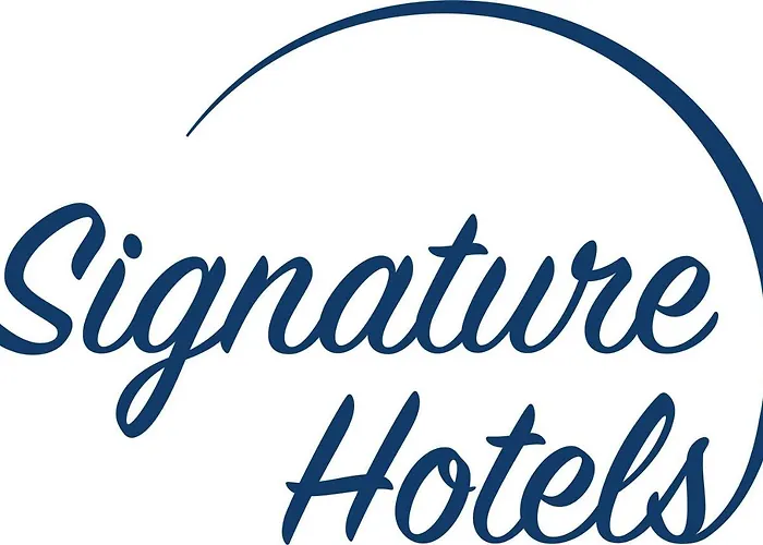 Signature East 3*