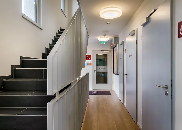 Aparthotel Signature East
