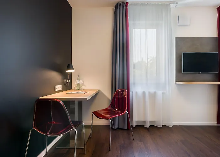 Signature East Aparthotel