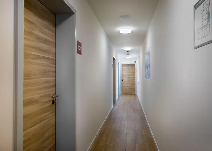 Aparthotel Signature East