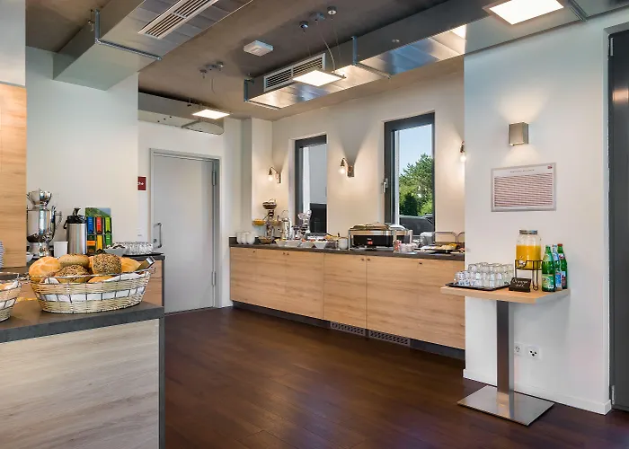 Aparthotel Signature East 3*