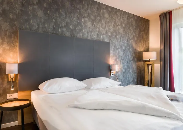 Signature East Aparthotel