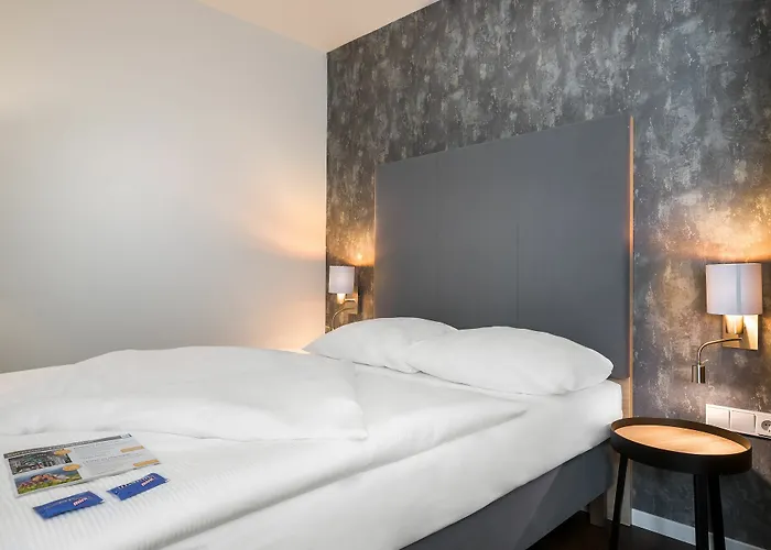 Signature East Aparthotel 3*